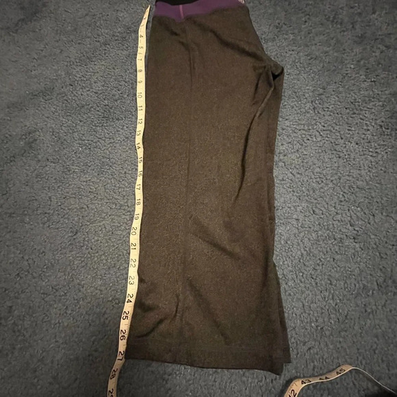 lululemon grey crop flare capris - Picture 4 of 5